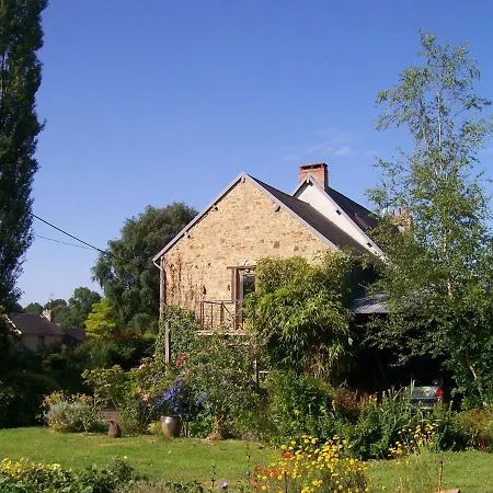 Les Rhodos Bed & Breakfast Noirpalu